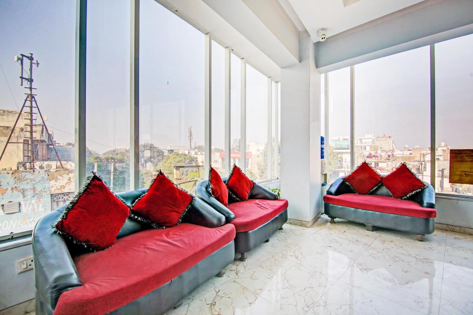 Super Townhouse Geetanjali Inn Gurgáon Kültér fotó