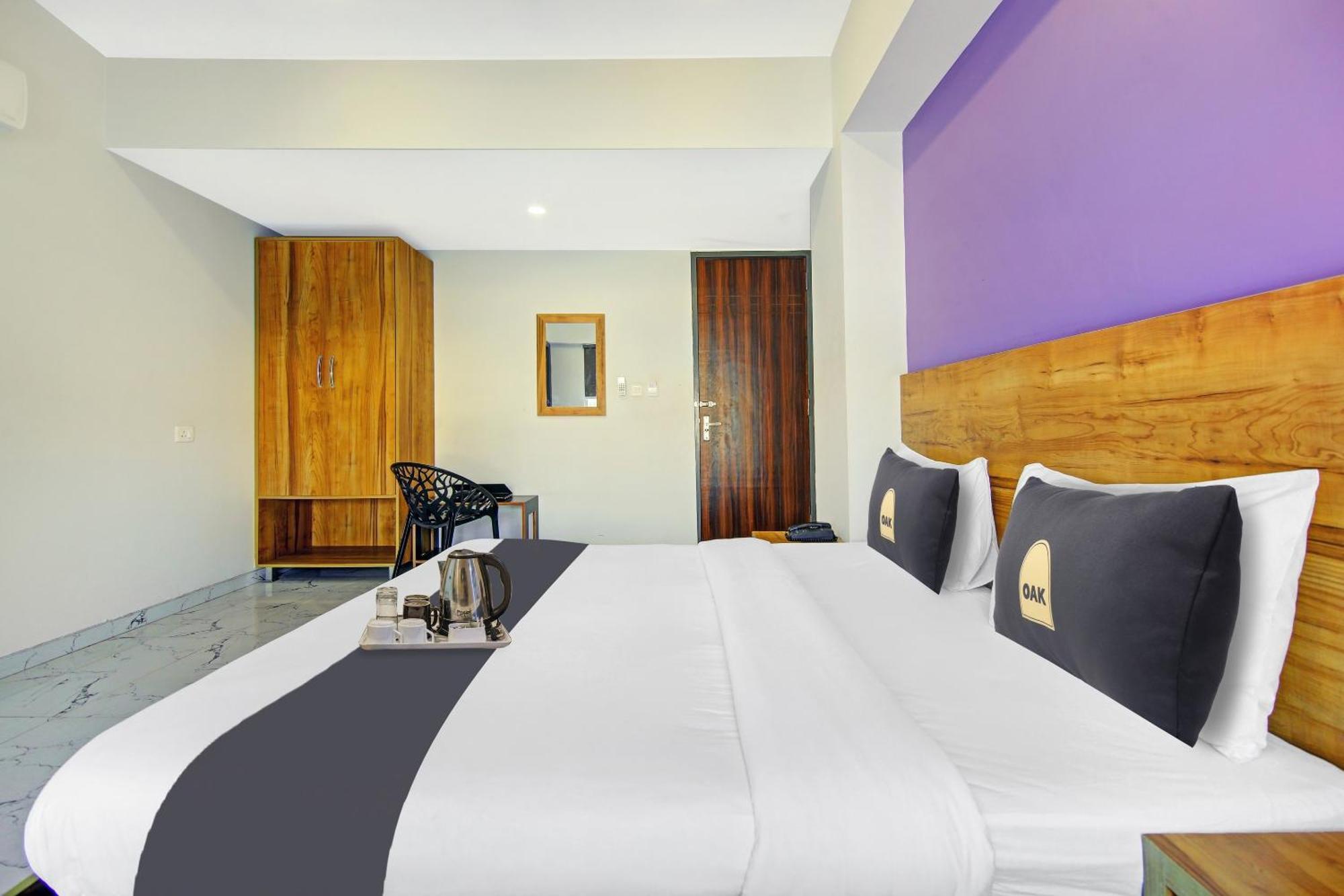 Super Townhouse Geetanjali Inn Gurgáon Kültér fotó