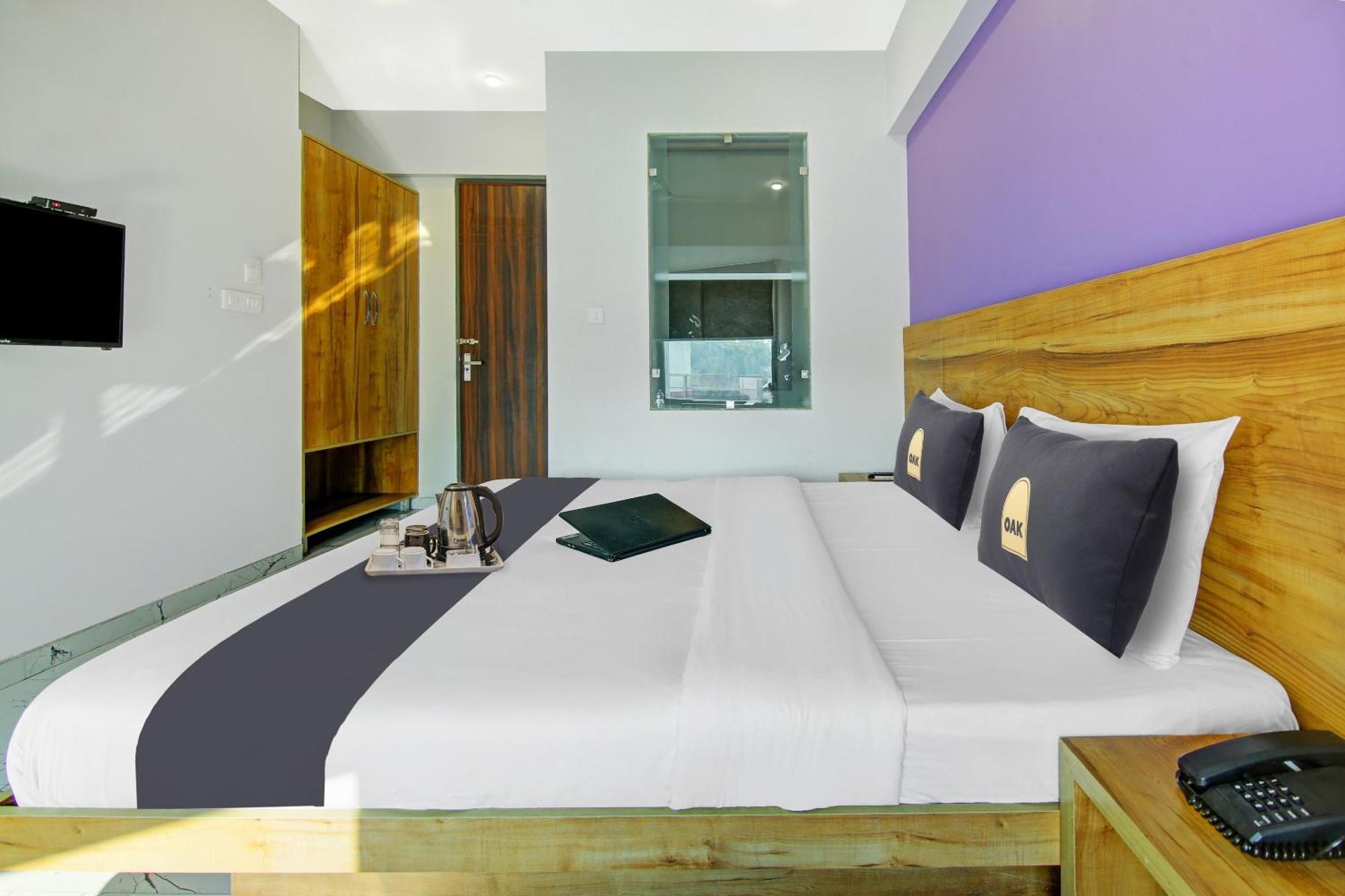 Super Townhouse Geetanjali Inn Gurgáon Kültér fotó
