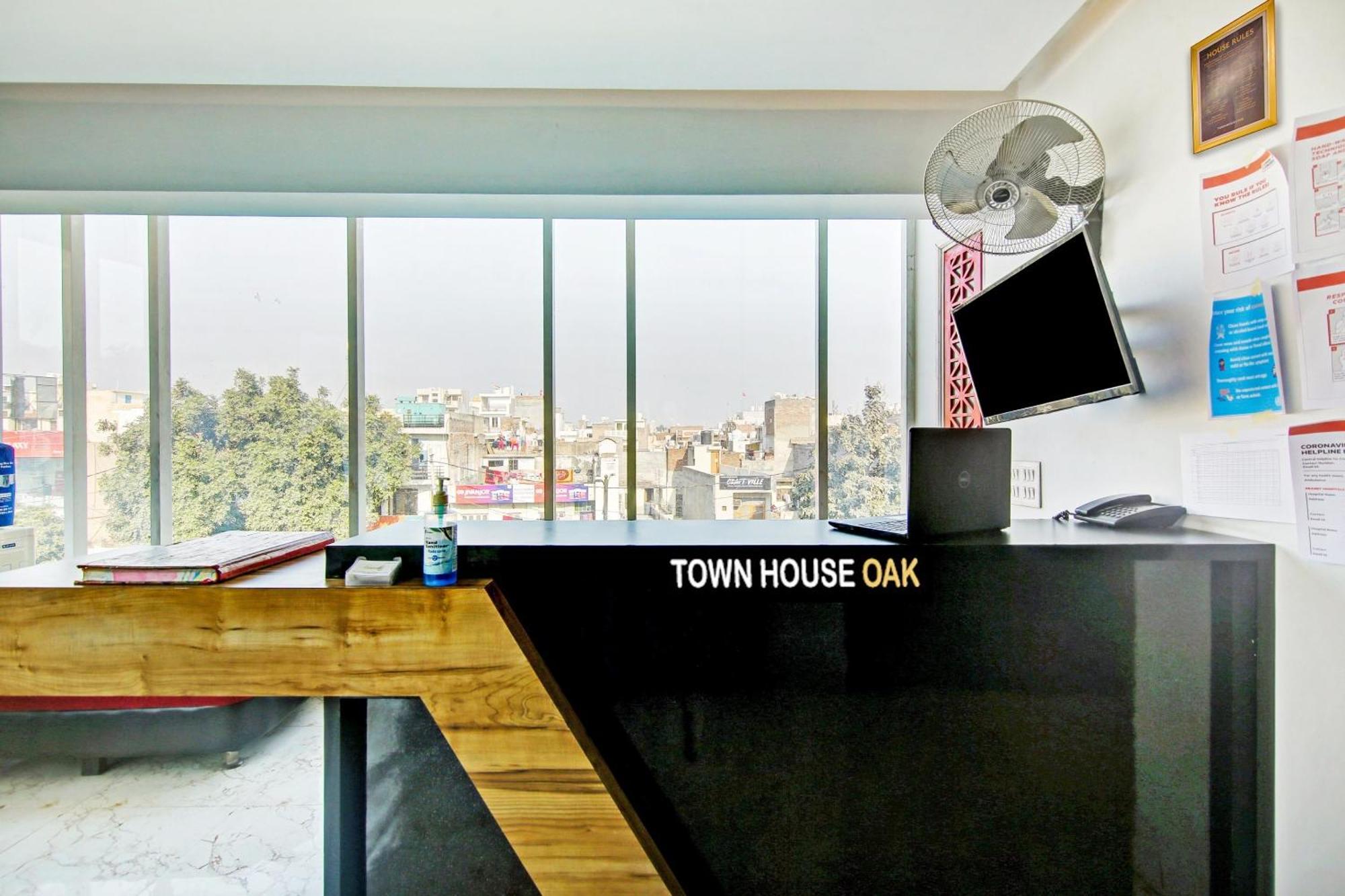 Super Townhouse Geetanjali Inn Gurgáon Kültér fotó